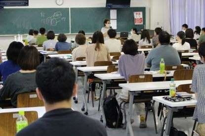 働きながら資格を取得できる通信課程!
