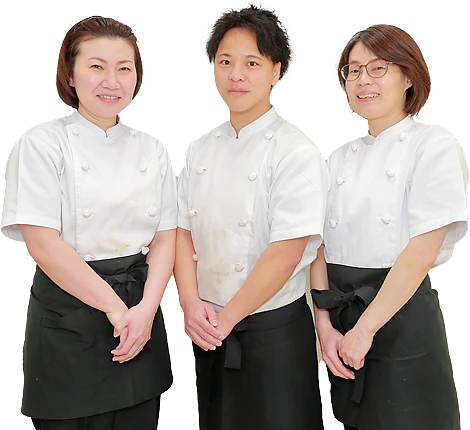 学生食堂のシェフとスタッフの皆さん