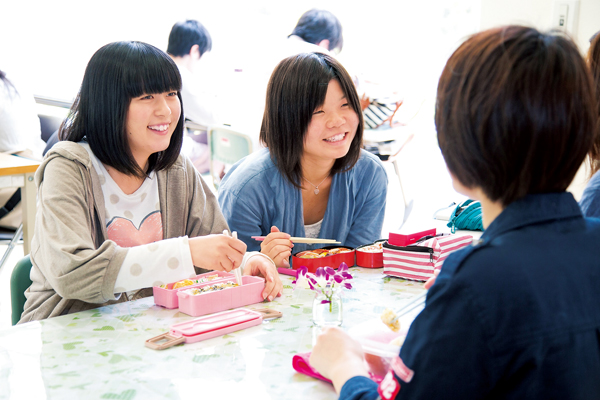 学校設備-食堂・休憩室